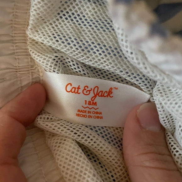 Cat & Jack 18M boys swim trunks - Picture 2 of 2